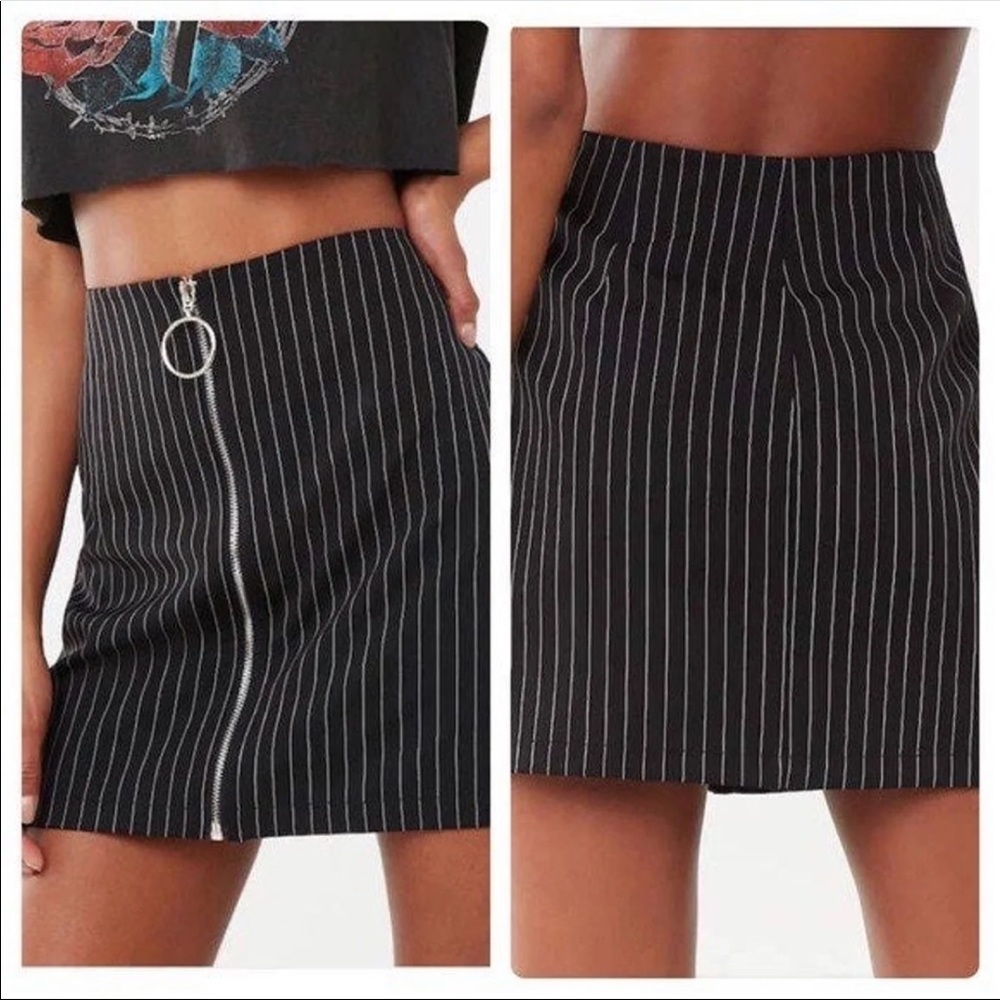 NWT Forever 21 Black Pinstripe Zipper Skirt